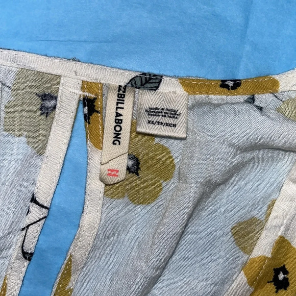 Billabong Relax On High Floral Wrap Mini Sundress XS - Picture 4 of 4